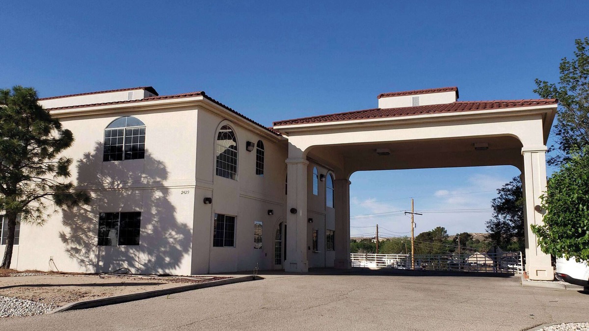Carlsbad Hotel | Travelodge by Wyndham Carlsbad NM