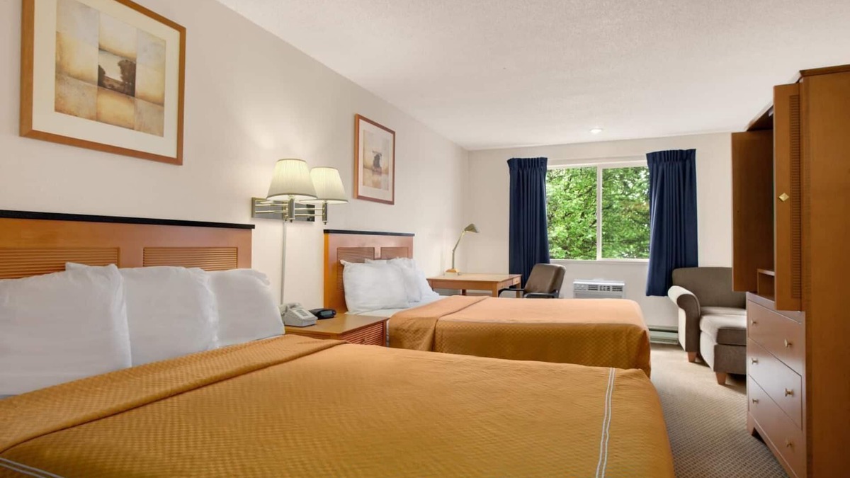Fife Hotel | Travelodge by Wyndham Port of Tacoma WA