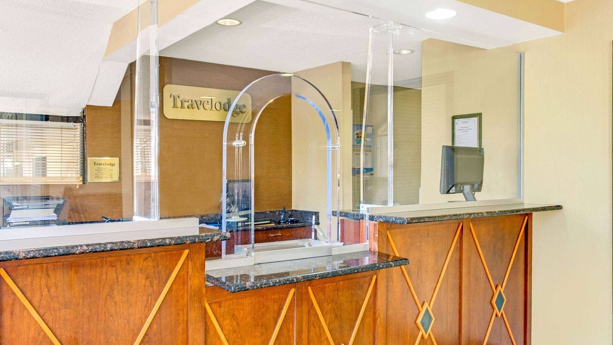 Downtown Hotel | Travelodge by Wyndham Silver Spring
