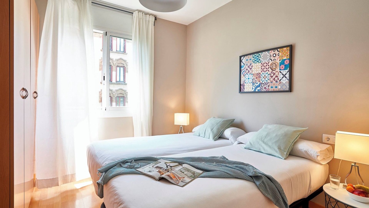 El Baix Guinardo Apartment | TRAVGRA4-1 · Confy 4 bedrooms flat in Eixample