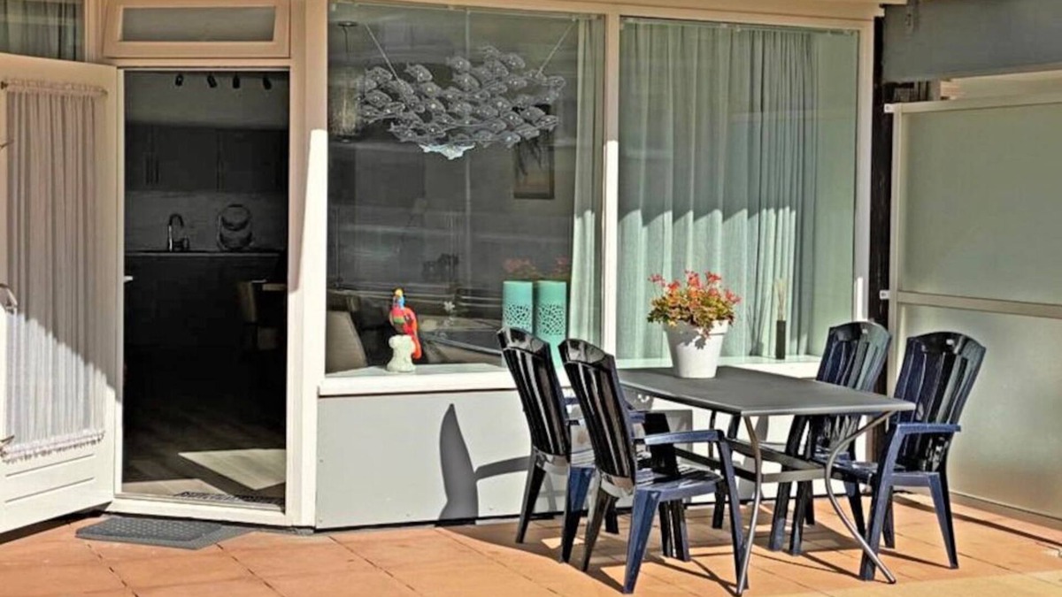 Joure House | | Travl.is Expats | NL # Joure Lakeside Gem