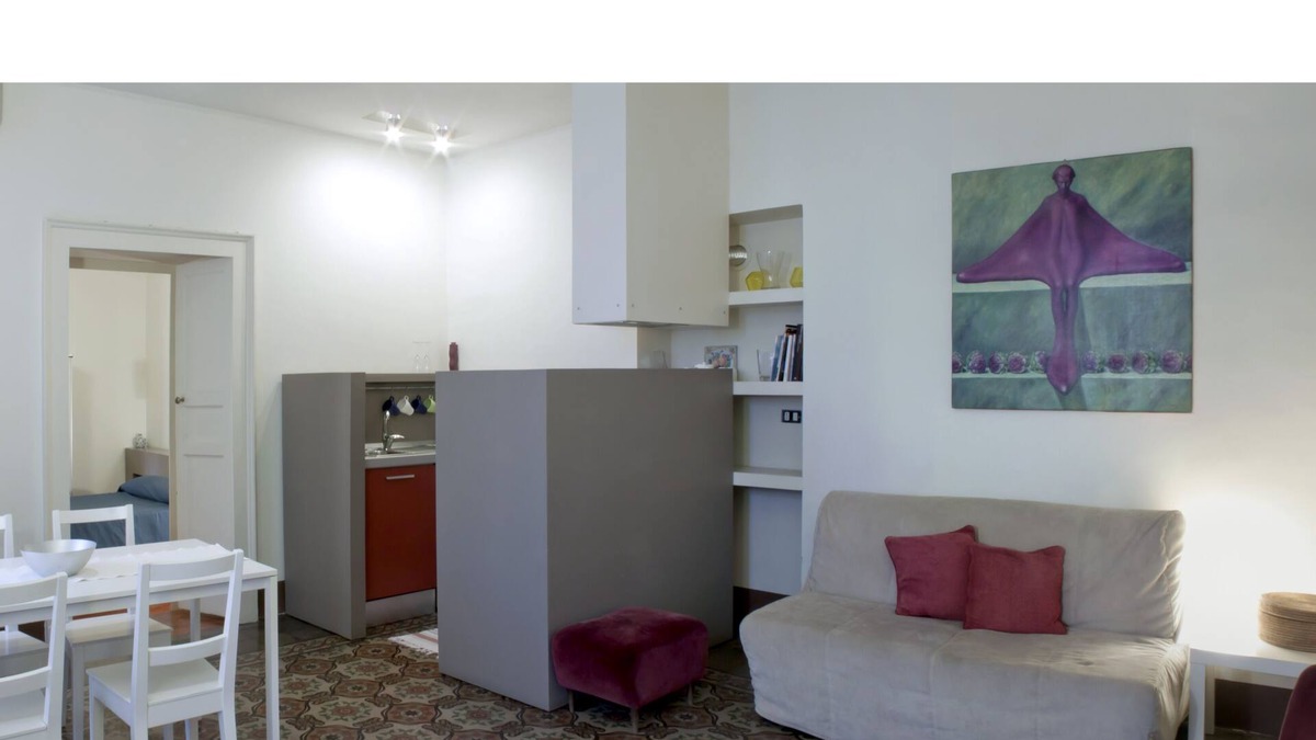 Old Town Apartment | Tre Vie apARTment - Short Lets