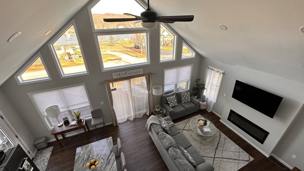 Treasure Lake Ski Chalet | Treasure Lake Home, hot tub, partial Lake view and walking distance to beach