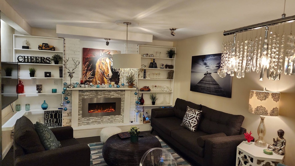 Lents Apartment | Treat Yourself To A Remodeled Home Away From Home In SE Portland
