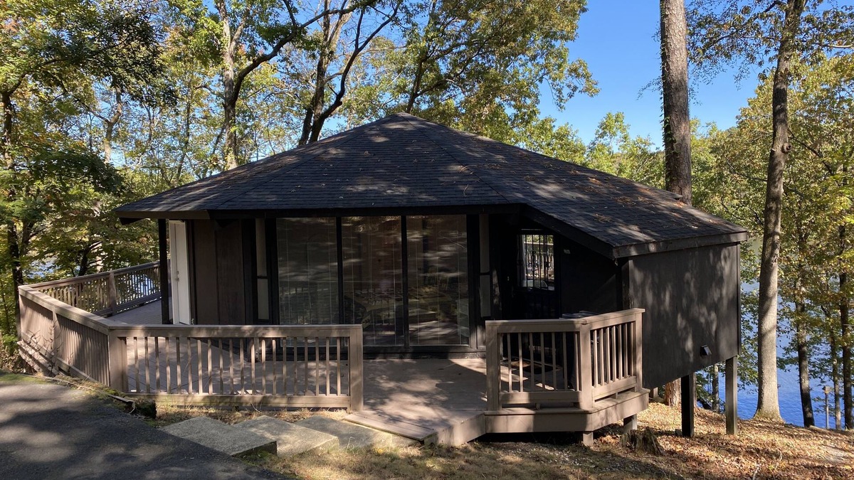 Jones Mills Cabin | Tree House Cabin on Lake Catherine