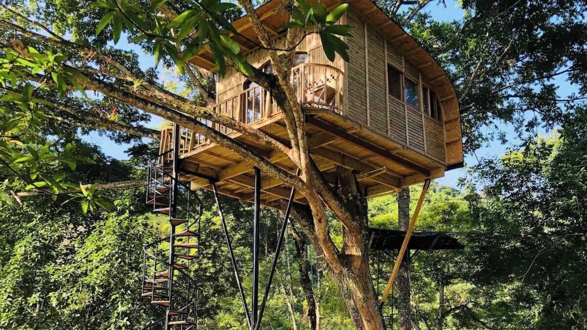 La Pena Boat Rental | Tree house TOBIA near Bogota