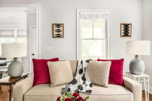 Inman Park Apartment | Tree House
