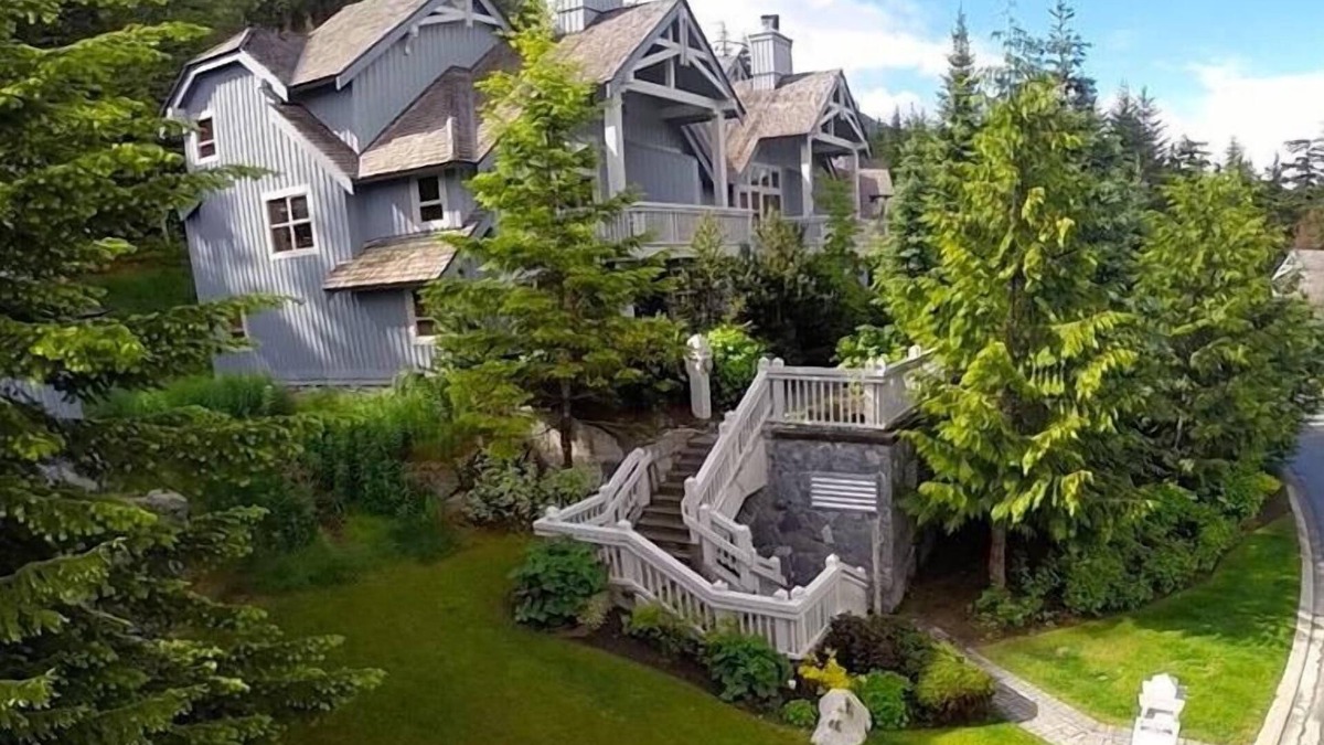 Blackcomb Condo | Tree Line by Whistler Premier