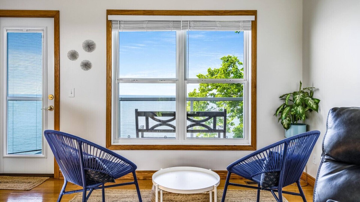 Leamington Cottage | Tree Top Lakehouse! - Breathtaking Views & Sunsets