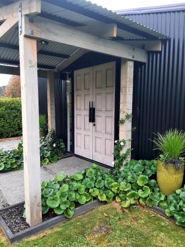 Whakamarama Villa | Tree View Studio