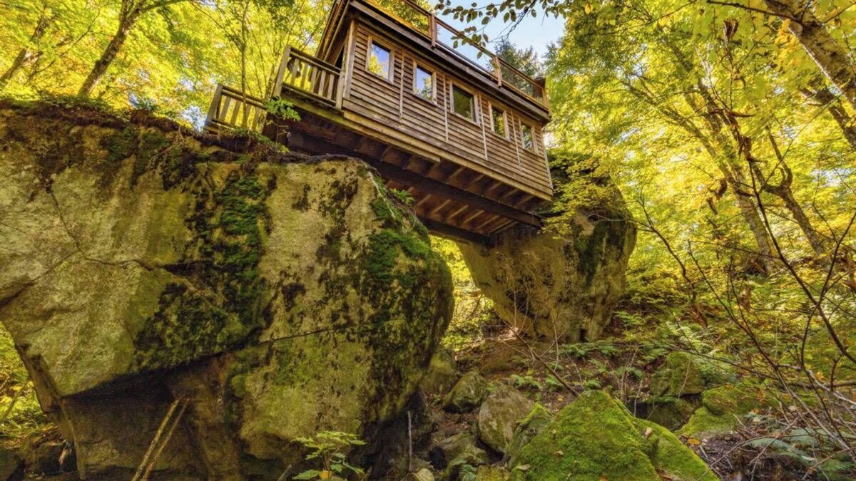 Saint-Faustin-Lac-Carre House | Treehouse #06 | The Rockhouse