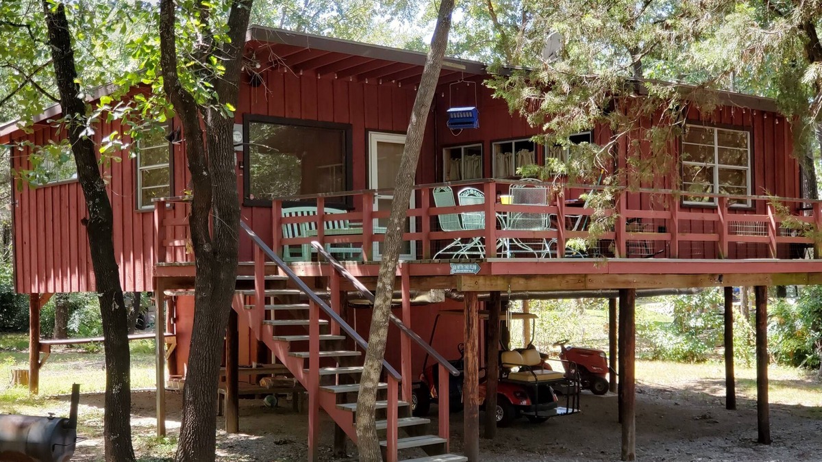 Gordonville Cabin | Treehouse Cabin/Beach and Lake Access
