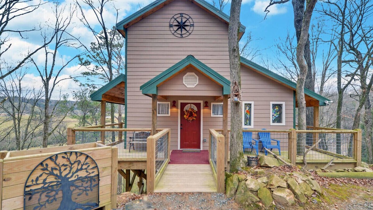 Ellijay Cottage | Treehouse Ellijay Star5vacations