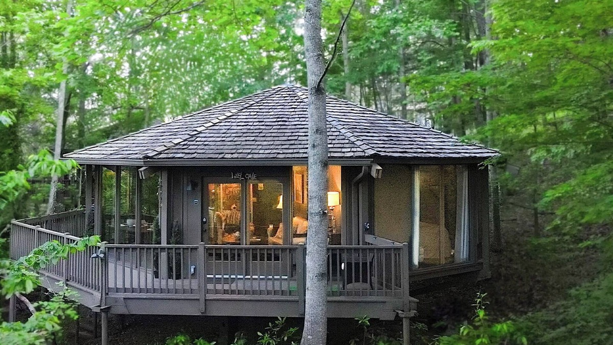 Big Canoe Cabin | Treehouse of Life - Access Community Extras like Pools, Golf, Lakes, Waterfalls & Trails
