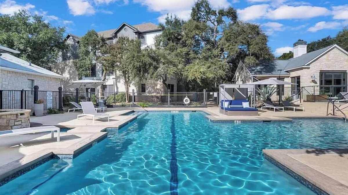 East Oak Hill Apartment | Treehouse on the Greenbelt only 10 minutes from Downtown
