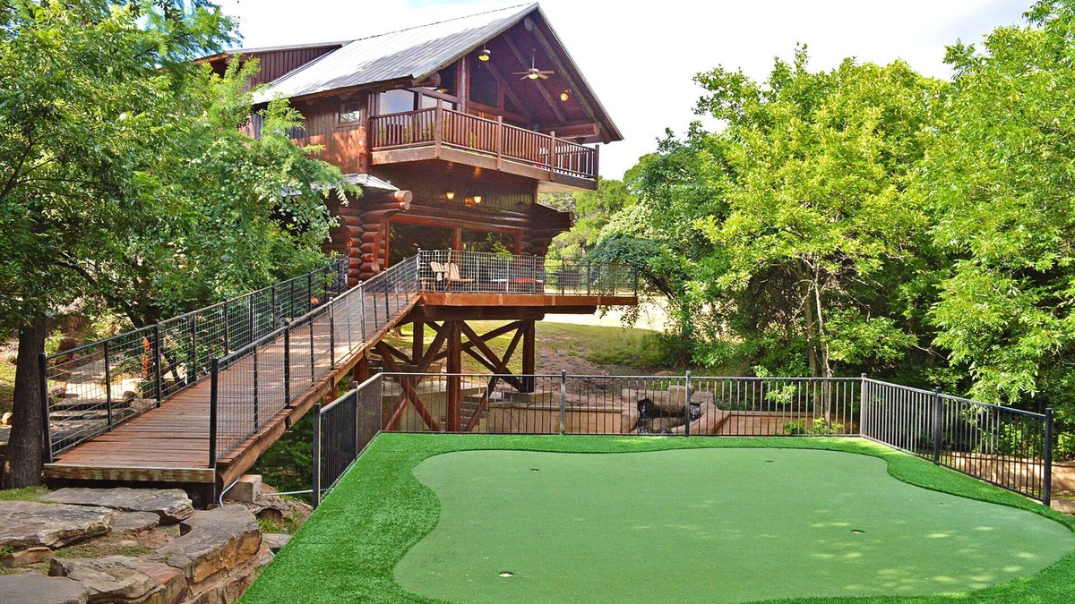 Marble Falls Cabin | Treehouse: Unique Escape Among the Trees Awaits!