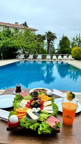 Karaburun Koyu Hotel | Treekos Suite Hotel Istanbul Airport