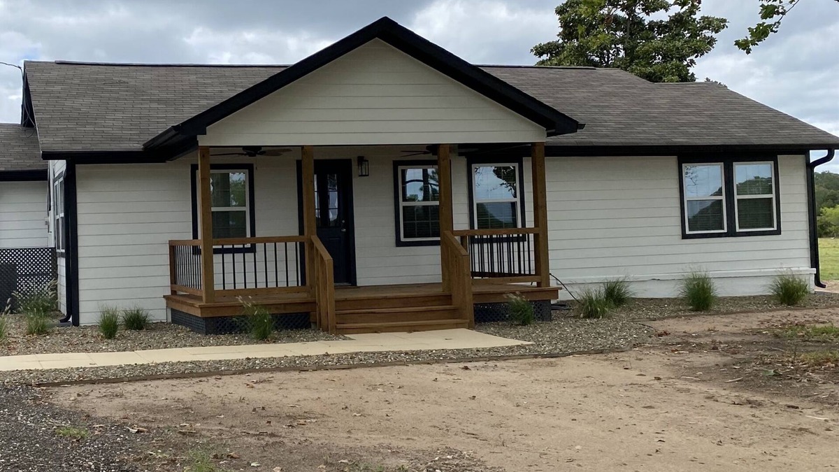 Grand Saline House | Trees and Trades - minutes from Canton Trade Days!