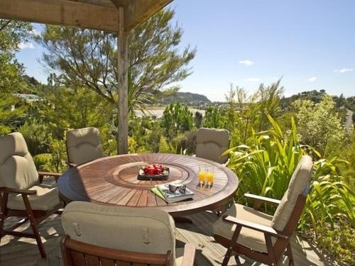 Tairua House | Treetop Oasis - Tairua Executive Holiday Home