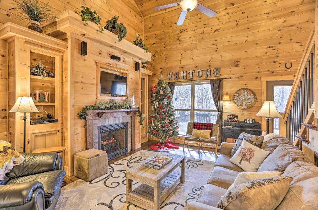 Mentone House | TreeTop Retreat Mentone Escape with Hot Tub