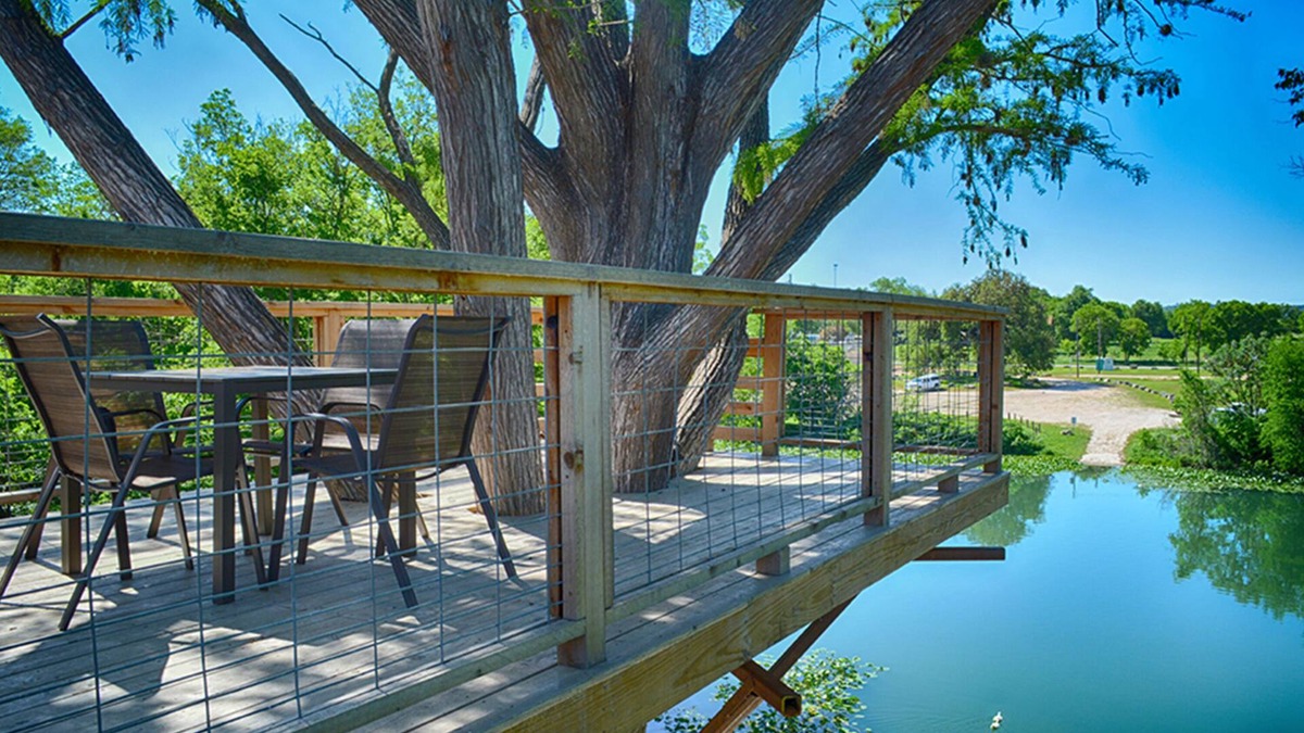 Center Point Cabin | Treetop River Cabins
