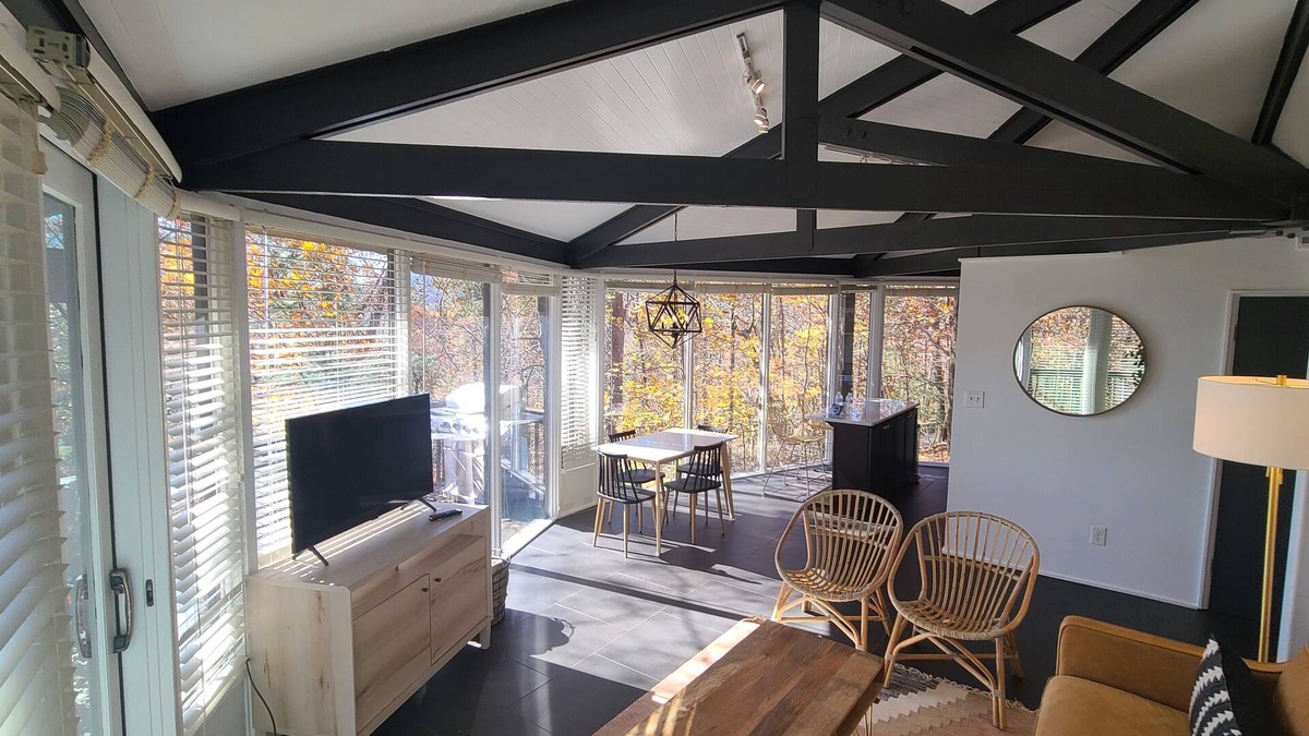 Big Canoe Cabin | Treetopper. The Perfect Mountain Retreat. Feels like you are in the trees!