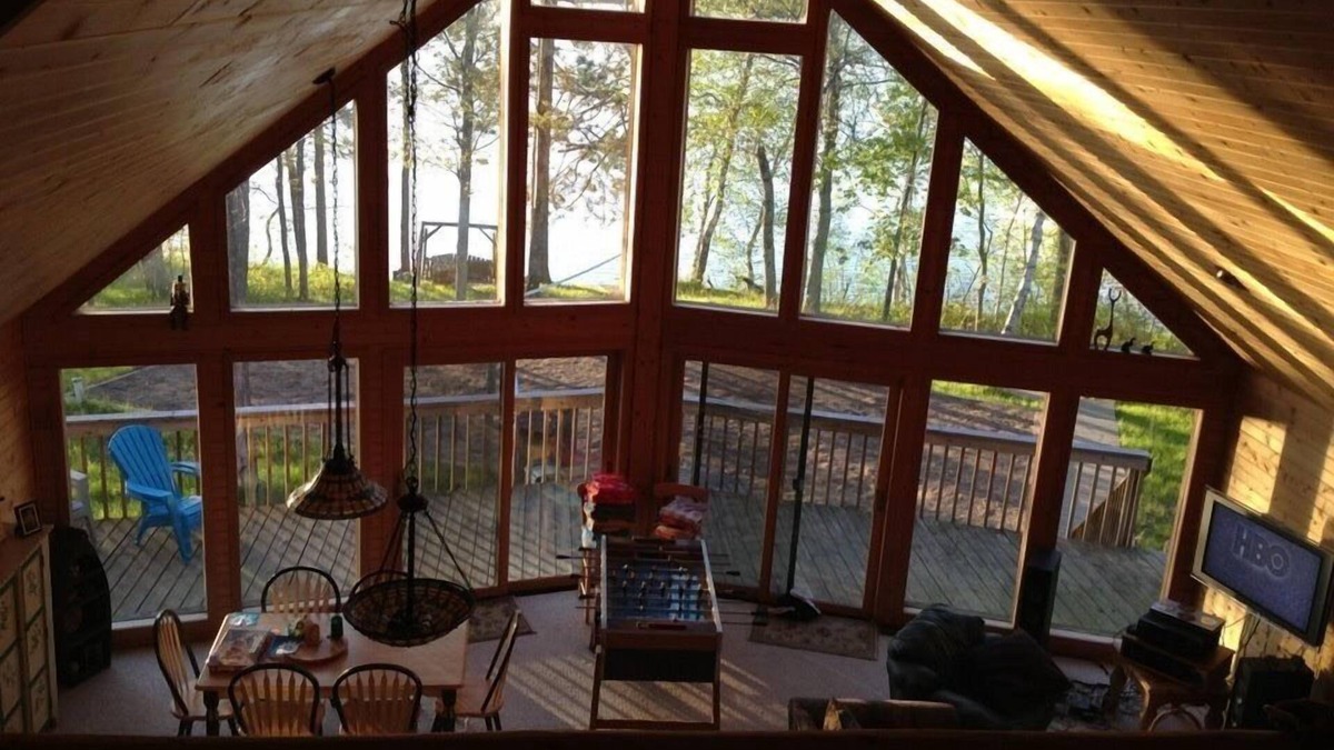 Trego Cabin | Trego - 3000 Square Feet of beautiful, spacious living on Matthews Lake.