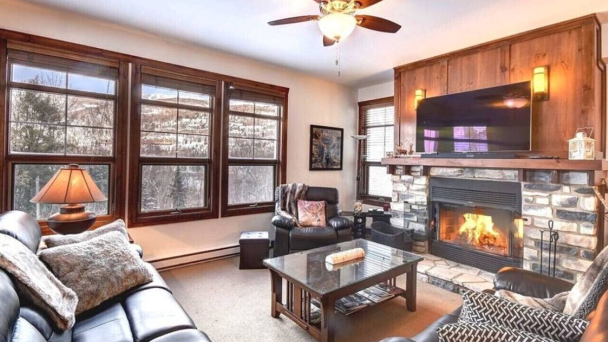 Tremblant-Les-Eaux Apartment | Tremblant-Les-Eaux 209-2 - Tremblant a Louer