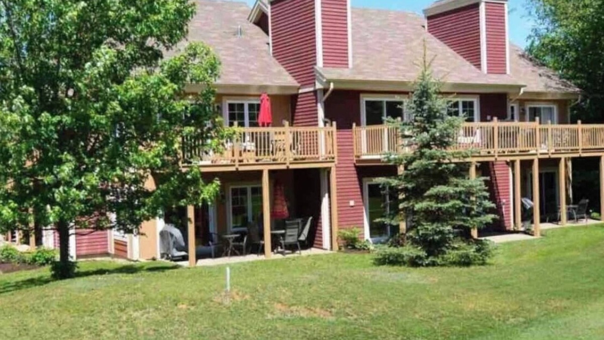 Mont-Tremblant House | Tremblant Ski-Golf Oasis with views🎿⛳️