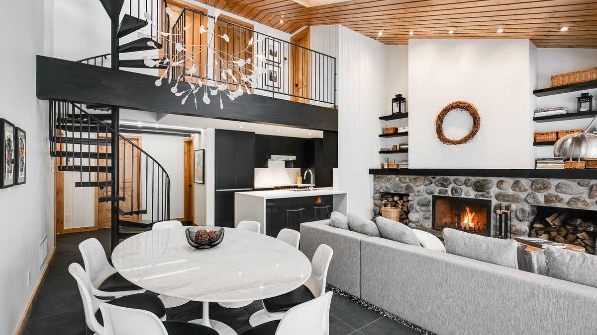 Mont-Tremblant House | TREMBLANT SKI IN/OUT LUXURIOUS NANSENHUS TOWNHOUSE