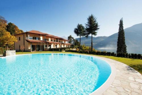 Tremezzo Apartment | Tremezzo Residence 3-1 of 11 apartments in an exclusive residence by Italian Apartments