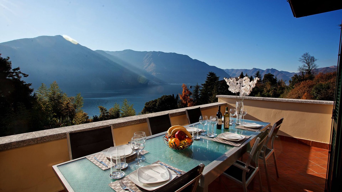 Tremezzo Apartment | Tremezzo residence apartment no 11 with pool and spa by Italian Apartments