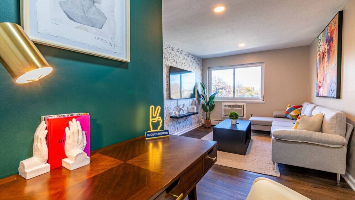 Tremont Apartment | Tremont DWTN Modern entire unit