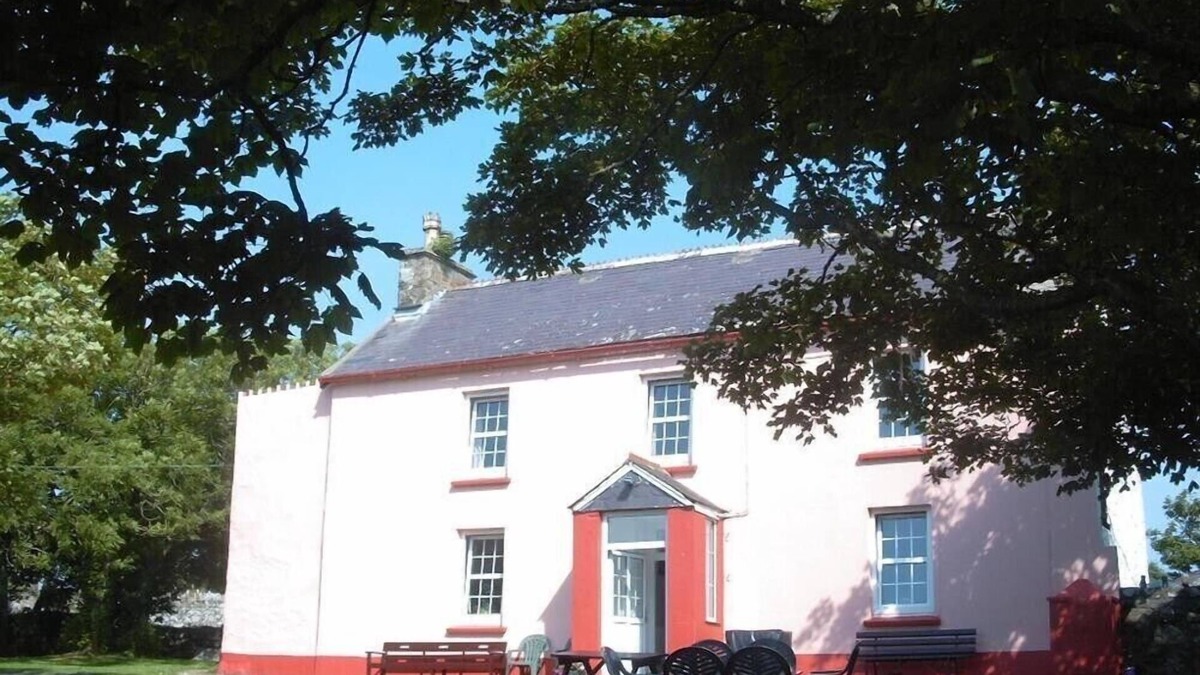 St Brides Cottage | TREMYNYDD FAWR, pet friendly, country holiday cottage in St Davids