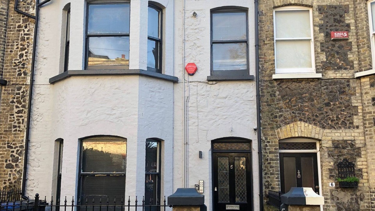 Westgate-on-Sea Apartment | Trendy 3 bed Apartment close to Margate, beach bars and restaurants