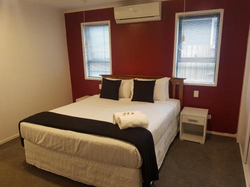 Rotorua House | Trendy Bungalow in the Heart of Rotorua