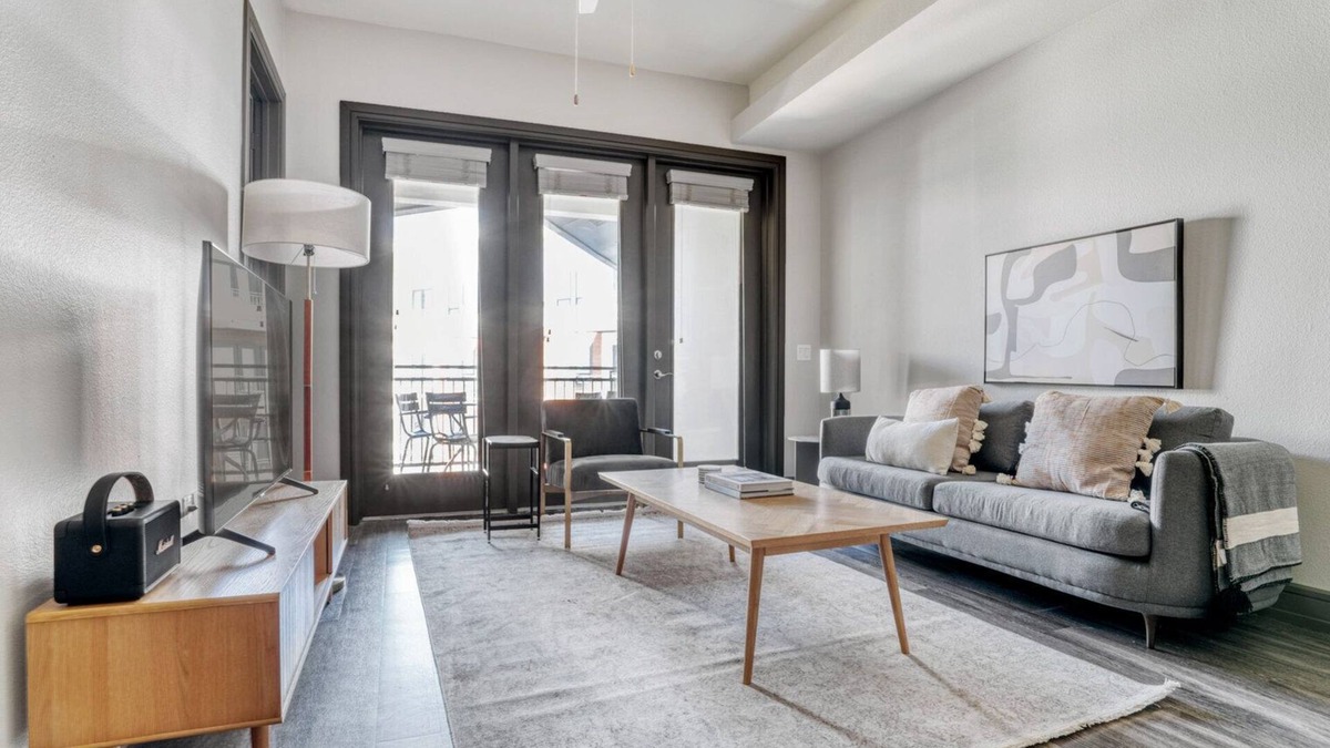North Burnet Apartment | Trendy Domain 2BR w/Gym, Pool & W/D, nr restaurants, by Blueground