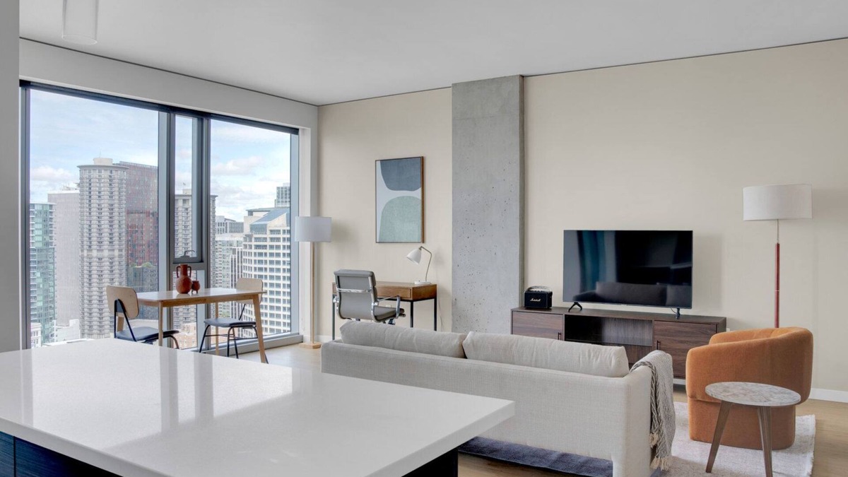Downtown Seattle Apartment | Trendy Downtown 1BR w/Gym, W/D & BBQ, near Dining & Shops, by Blueground