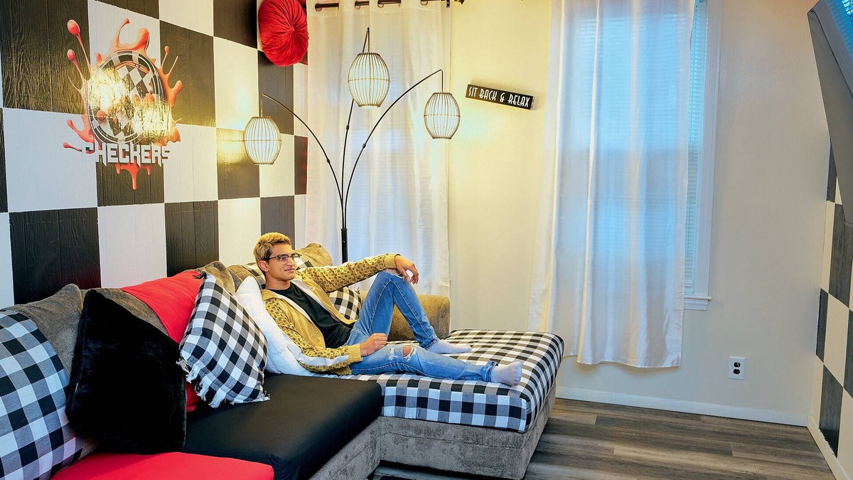 Nashua Apartment | Trendy Downtown Nashua Getaway: Checkers-Themed 1 Bed/1 Bath!