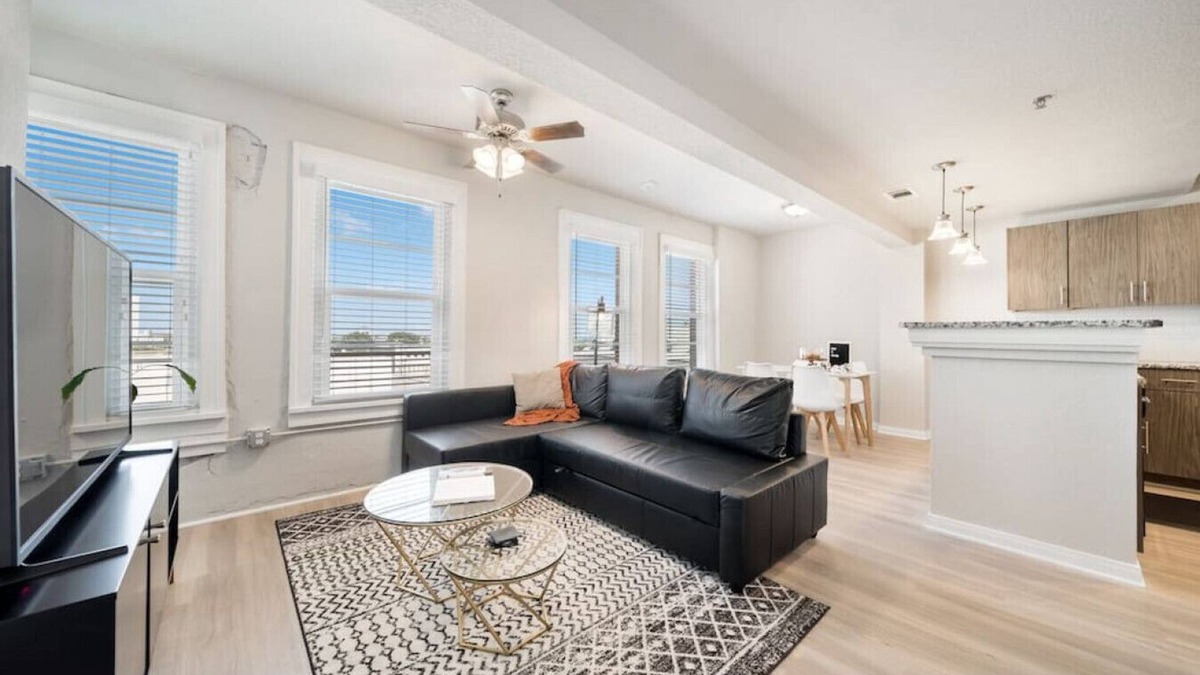 Brazos Apartment | Trendy Downtown Waco Apartment With Great View