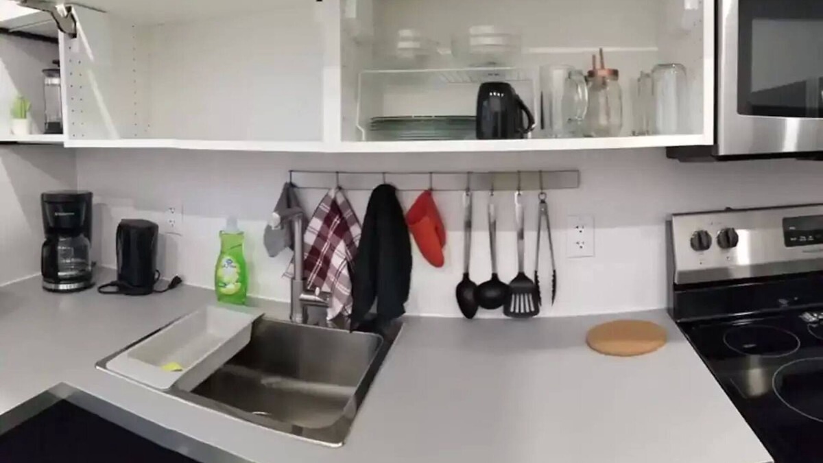 Sudbury Apartment | Trendy DT 2 bed Apt -- Ensuite laundry #4
