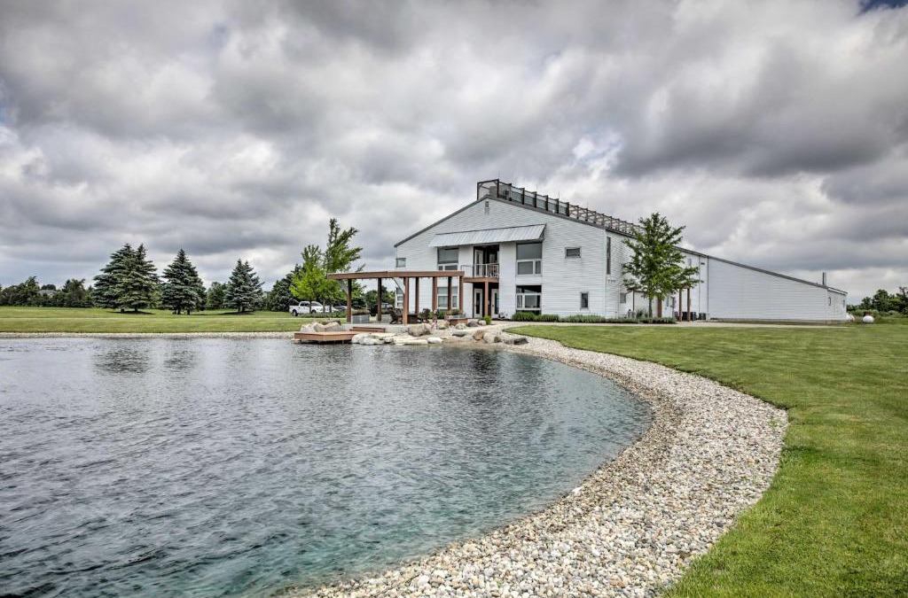 Saint Marys  Allen County Apartment | Trendy New Haven Studio 10 Mi to Fort Wayne!