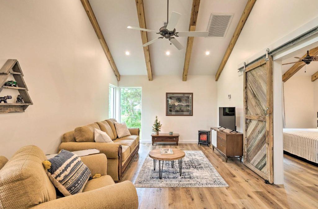 Palm City House | Trendy Palm City Cottage with Porch on 5 Acres!