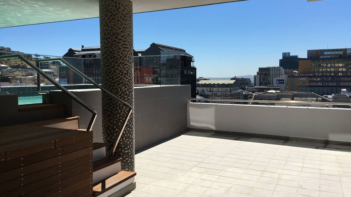 Cape Town City Centre Apartment | Trendy Studio; heart of the city; 5 min walk to restaurants, bars, art galleries
