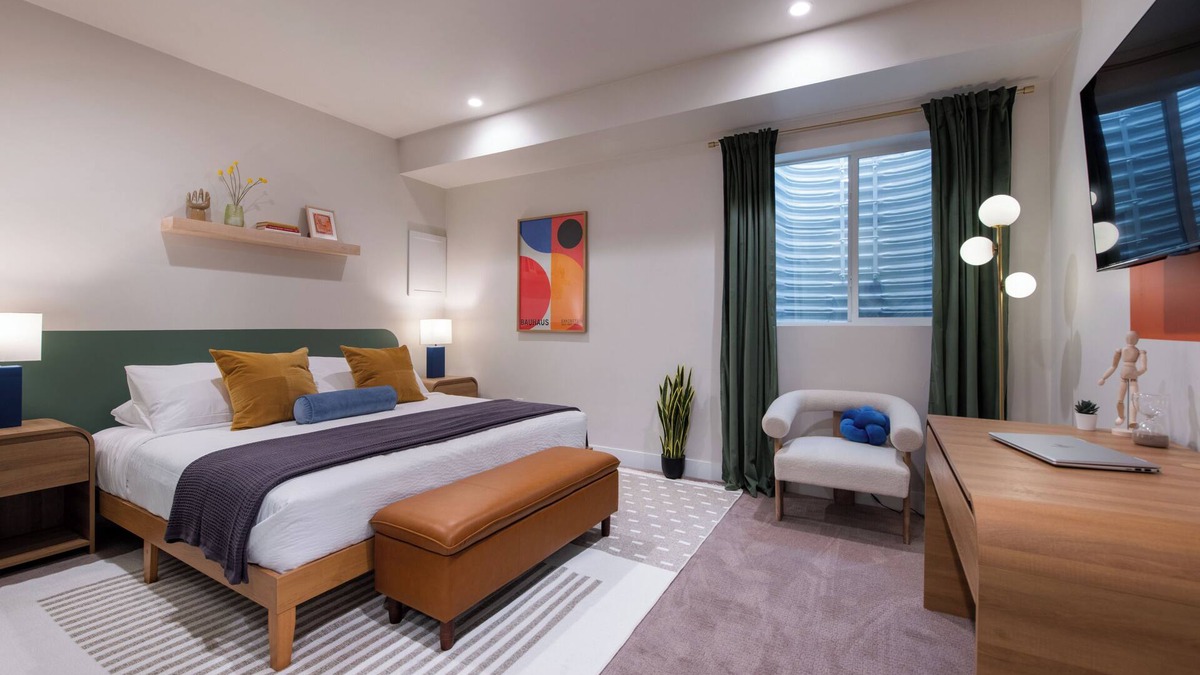West Highland Apartment | Trendy Tennyson Flat