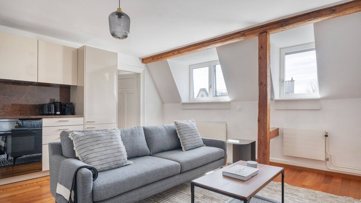 District 6 Apartment | Trendy Unterstrass 2 Room w/Storage, 10 min to Old Town, by Blueground