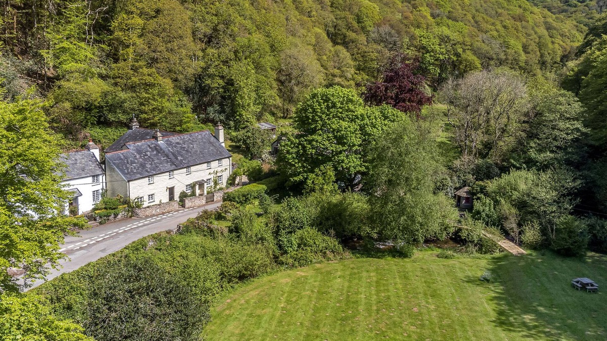 Trentishoe Cottage | Trentishoe Coombe