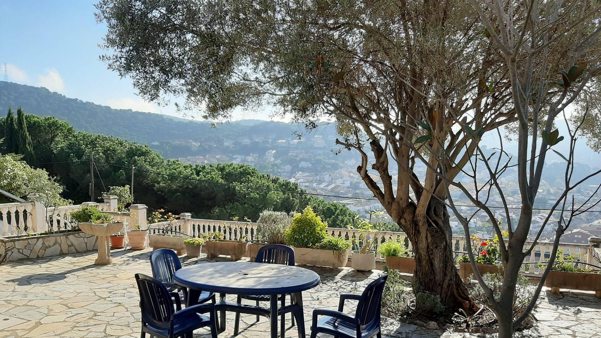 Sant Fost de Campsentelles Bed & Breakfast | Tres Belle Suite 24m2 Avec Magnifique VUE