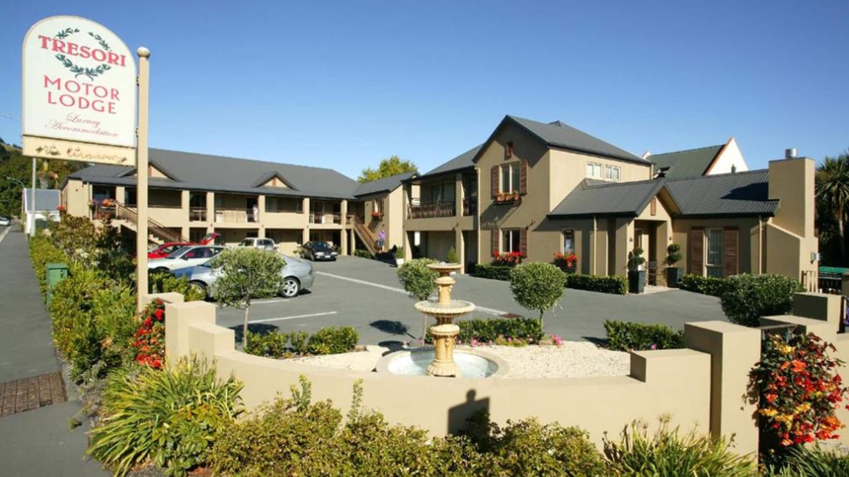 Akaroa Hotel | Tresori Motor Lodge