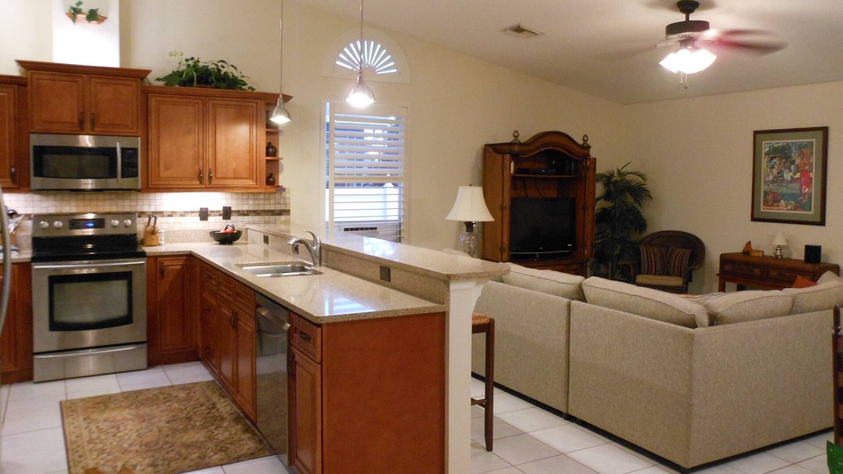 Palmetto House | Trevesta Lake Tranquility